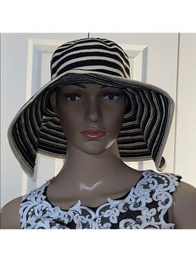 VICTORIA RIBBON AND STRAW Q2